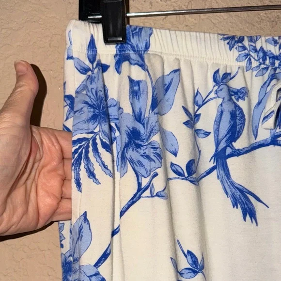 CATS PAJAMAS PIMA KNIT CAPRI SET- SIZE SMALL - Picture 13 of 16